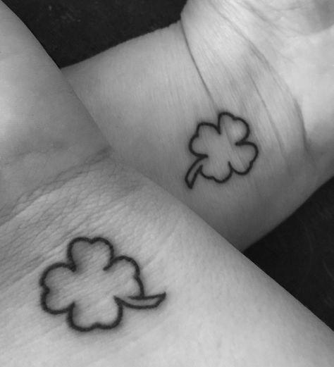 Mother/daughter 4 leaf clover tattoos Tattoos Snowflake, Snowflake Tattoos, Tattoos Feather, Tattoo Designs With Meaning, Seagull Tattoo, Bow Tattoos, Mother Daughter Tattoo, Tattoos Floral, Pet Tattoos