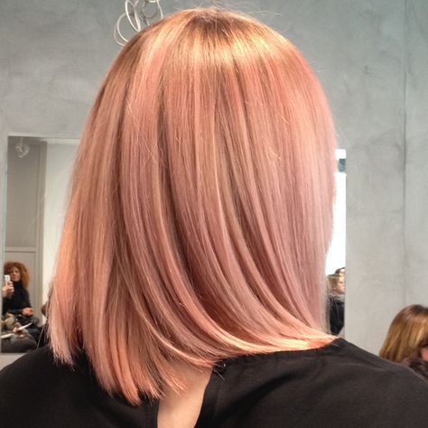 Pink Blonde, Peach Hair, Pastel Pink Hair, Turquoise Hair, Strawberry Blonde Hair, Hair Color Highlights, Trendy Hair Color, Pastel Hair, Hair Inspo Color