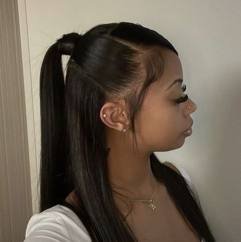 Ponytail Hairstyles Party, Hairstyles Ponytail High Pony, Hairstyles Quick Weave, Hairstyles Protective Styles, Ponytails Hairstyle, Hairstyles Quinceanera, Pony Hairstyle, Ponytail High, Hairstyles Party