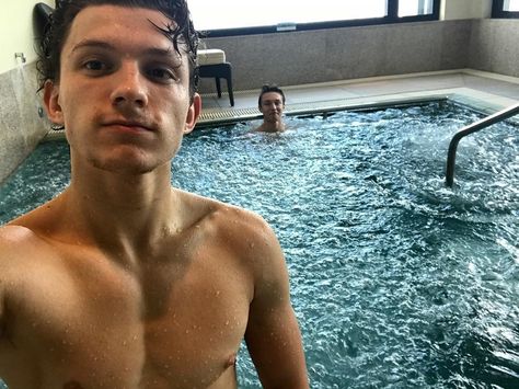 Celebrity & Entertainment | 20 Handsome Photos of Tom Holland That Will Give You Butterflies in Your Stomach | POPSUGAR Celebrity British Man, Tom Peters, Handsome Men Quotes, Kingston Upon Thames, Tom Holland Imagines, Gossip Girls, Tom Holland Peter Parker, Pahlawan Marvel, Tom Holland Spiderman