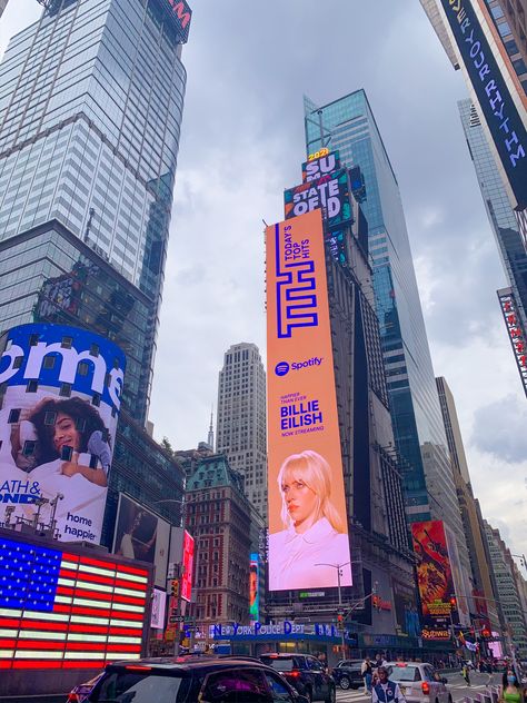 City Billboard Aesthetic, Time Square New York Billboards, Nyc Billboard Aesthetic, Billboard Times Square, Billboard Signs Aesthetic, Time Square Aesthetic, Billie Eilish Billboard, Teresa Core, Billboard Aesthetic