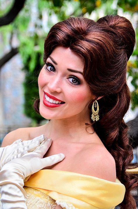 Princess Belle from Disney's Beauty and the Beast at the Disney theme parks Belle Makeup Look, Belle Makeup Disney, Princess Belle Makeup, Belle Hair, Belle Makeup, Bella Disney, Disney Princess Makeup, Beauty And The Beast Costume, Disneyland Princess