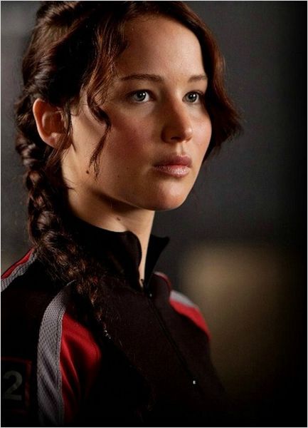 Die Tribute von Panem - Tödliche Spiele : Bild Gary Ross, Jennifer Lawrence Katniss Hair, Jeniffer Lawrance, Katniss Braid, Hunger Games Problems, Hunger Games Katniss, Hunger Games Characters, Beau Film, Hunger Games Movies, Donald Sutherland