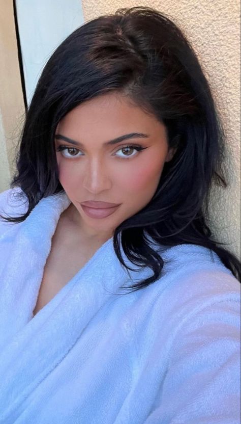 Kylie Jenner Italy, Kim Kardashian Kylie Jenner, Looks Kylie Jenner, Kylie Makeup, Kylie Jenner Look, Kylie Jenner Makeup, Kylie Jenner Outfits, Kylie Kristen Jenner, King Kylie