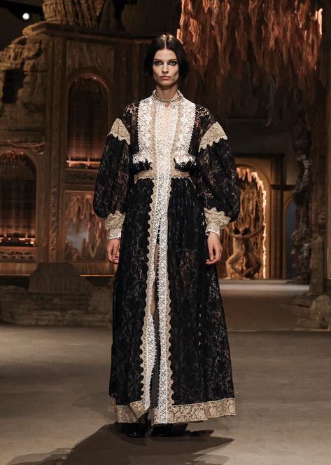 Dior Ss23, Goth Wedding Dresses, Black Wedding Dress Gothic, Maria Grazia Chiuri, Woman Silhouette, Long Gown, Gown Wedding Dress, Fashion Week Spring, Paris Fashion