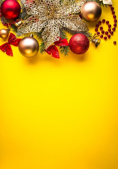 Fundo amarelo de natal decorado com abet... | Premium Photo #Freepik #photo #fundo #natal #arvore #neve Christmas Orange Wallpaper, Sunflower Christmas Wallpaper, Xmas Poster Background, Yellow Christmas Background, Background Natal Landscape, Holiday Templates, Cool Backgrounds, Yellow, Christmas