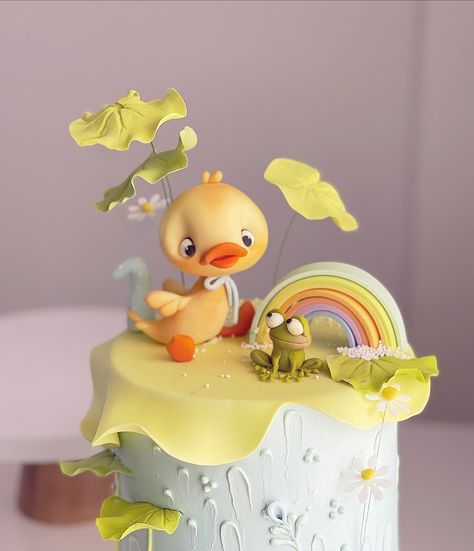 Az összes bejegyzés • Instagram Birthday Cake Duck, Duck Theme Cake, Cake Duck, Duck Birthday Theme, Ducky Cake, Rapunzel Birthday Cake, Creamy Cake, Duck Cake, Baby Bash