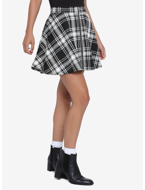 Black & White Plaid O-Ring Skater Skirt White Checkered Skirt Outfit, Plaid Skirt Outfit 90s, White Plaid Skirt Outfit, Black And White Plaid Skirt Outfit, Checkered Skirt Outfit, Black And White Plaid Skirt, White Plaid Skirt, Outfit Creator, Plaid Skirt Outfit