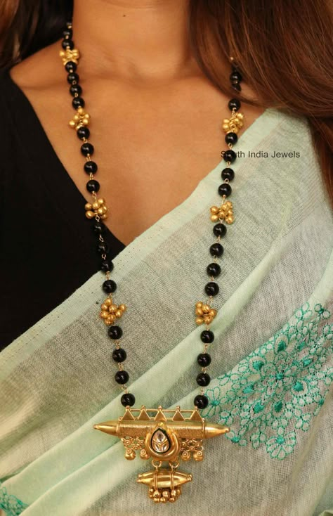 Fancy Black Beads Kundan Mangalsutra By South India Jewels! Diamond Mangalsutra Designs Unique Gold, Mangalsutra Bangles, Moti Necklace, Girlfriend Necklace, Crown Aesthetic, Mangalsutra Design, Black Beads Mangalsutra, Black Beads Mangalsutra Design, Pendant Sets