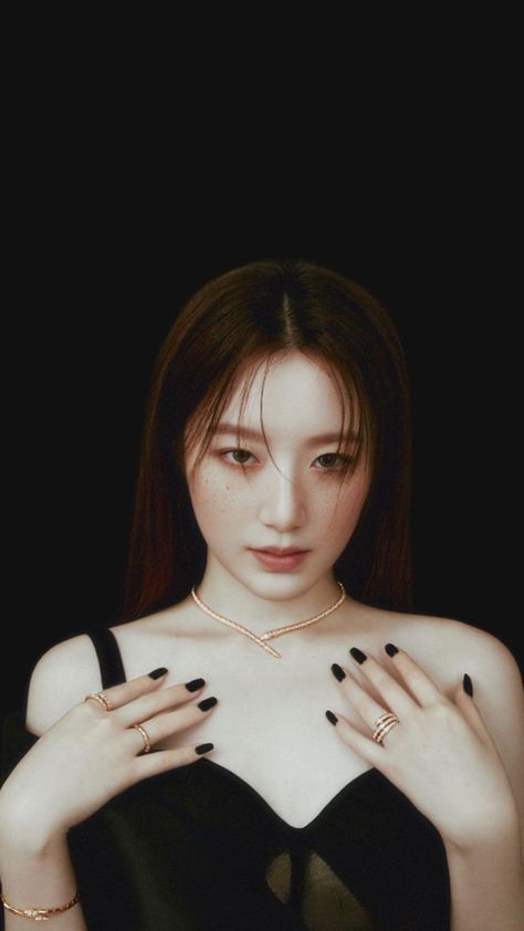 Shuhua, wallpaper, GIDLE, (G)I-DLE Shuhua Wallpaper, Yeh Shuhua, G I Dle, Kpop Idol, Mini Albums, My Girl, Instagram