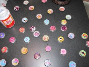 Bottle Cap Jewelry Bottlecap Necklace Diy, Bottle Cap Jewelry, Bottle Cap Necklace, Horse Party, Girl Scout Crafts, Scouts Crafts, Bottle Cap Crafts, 10th Birthday Parties, Necklace Diy