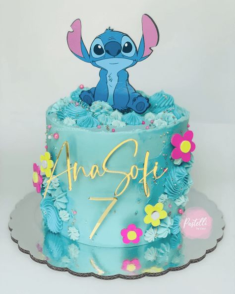 Stitch Bday Cake Ideas, Kilo And Stitch Cake, Stitch Party Ideas Girl, Stitch Birthday Cake Girl, 7th Birthday Girl Ideas Cake, Stitch Birthday Cake For Girl, Lilo And Stitch Cakes, Stitch Bday Cake, Stitch Disney Cake