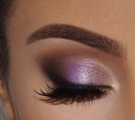 Makeup For A Dark Purple Dress, Homecoming Makeup For Purple Dress, Makeup Ideas Purple Dress, Simple Makeup For Purple Dress, Purple Smokey Eye Makeup Wedding, Silver And Purple Eye Makeup, Purple Stage Makeup, Purple Wedding Makeup For Brown Eyes, Makeup Looks With Purple