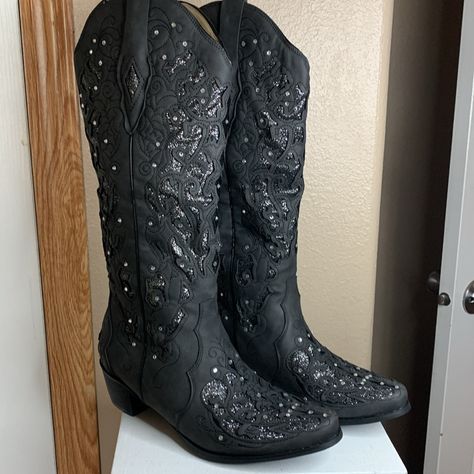 Black Boots With Laser Cut Overlay Over Silver Sparkle And Rhinestone Accent These Are Stunning And Perfect For Your Western Summer Outfit!! Chunky 2" Heel With Composite Sole And Rounded Snip Toe 14" Shaft, Boot Pulls Size 8 Foot Length 9.7" Western/Boho Authentic Vintage Cowgirl Nostalgic American West Posh Live Hostess & Mentor @Trixieleec1 (Trixie) New To Poshmark? Use Code Trixieleec1 To Get $10 After Your First Purchase! Black Sparkle Cowboy Boots, Western Summer Outfits, Shoes Western, Western Summer, Boot Pulls, Vintage Cowgirl, Tall Riding Boots, Silver Sparkle, Black Sparkle