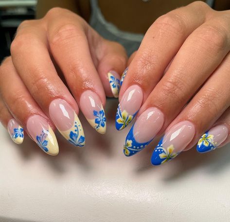 Short Almond Shape, Hawaii Nails, Hello Nails, Formal Nails, Short Almond, Summery Nails, Blue French, Soft Nails, Almond Shape