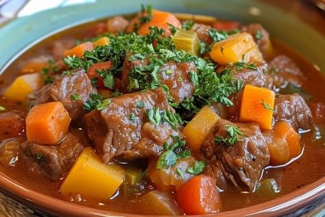 Melt-in-Your-Mouth Beef Stew with Vegetable Ragout Vegetable Ragout Recipe, Ragout Recipe, Themed Dinner, Food Experience, Beef Stew Recipe, Stew Recipe, Dinner Themes, Aromatic Herbs, Food Experiences