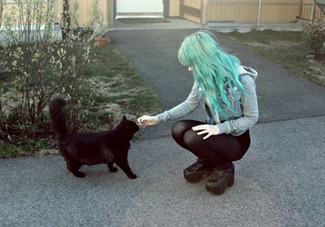 Colored hair Pastel Grunge, Emo Hair, Scene Girls, Scene Hair, Emo Scene, Soft Grunge, Green Hair, Grunge Aesthetic, Pastel Goth