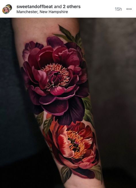 Peony Forearm Tattoo, Tattooed Man, Rare Tattoos, Mandala Hand Tattoos, Sunflower Tattoo Sleeve, Chose Me, Tasteful Tattoos, Floral Tattoo Sleeve, Geniale Tattoos