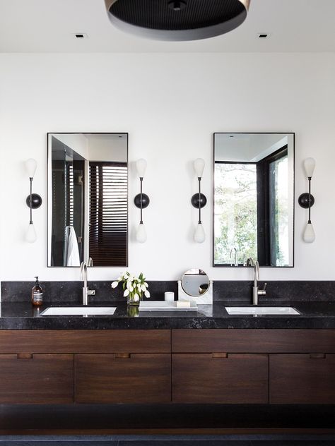 Bathroom in Belvedere Tiburon, CA by NICOLEHOLLIS New Bathroom Designs, Black Counters, Black Mirror Frame, Bathroom Design Trends, Bad Inspiration, Bathroom Top, Floating Vanity, Bathroom Trends, Bad Design