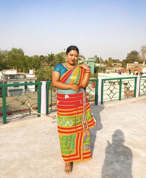 Santhal tribe’s traditional wear Traditional Saree, Traditional Wear, Traditional Sarees, Traditional Dress, Traditional Dresses, Saree, How To Wear