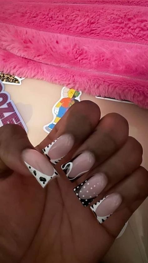 Sqaure Nails, Nail Tech School, Seductive Perfume, Hard Nails, Colored Acrylic Nails, Girly Acrylic Nails, French Tip Acrylic Nails, Simple Acrylic Nails, Fake Nails With Glue