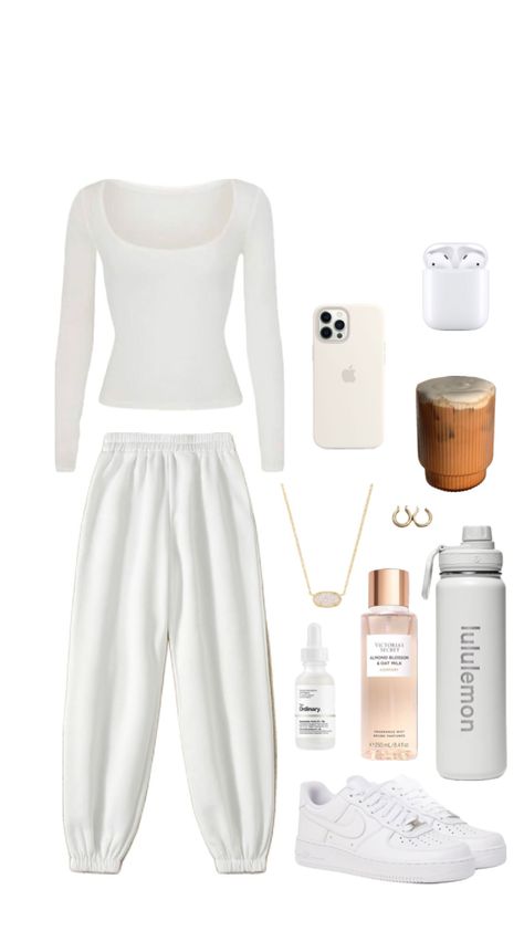 White clean Girl Aesthetic Outfit White Clean Girl Aesthetic, Clean Girl Aesthetic, Everyday Fashion Outfits, Girl Fits, Aesthetic Outfit, Cute Everyday Outfits, Clean Girl, Cute Simple Outfits, College Outfits