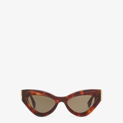 FF Diamonds - Havana acetate sunglasses | Fendi Fendi Earrings, Fendi Bracelet, Disco Fashion, Lycra Leggings, Fabric Wallet, Gold Color Ring, Sunglasses Women Designer, نظارات شمسية, Colored Pants