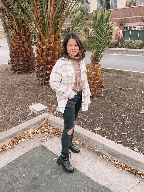 Affordable plaid shacket & chunky turtleneck sweater from H&M #hmxme #hm #h&m #plaid #shacket #turtleneck #turtlenecksweater #affordablefashion #fallfashiontrends Shacket With Turtleneck, Shacket Outfit, Chunky Turtleneck, Chunky Turtleneck Sweater, Plaid Shacket, Fall Clothes, Fall Fashion Trends, Affordable Fashion, Turtleneck Sweater