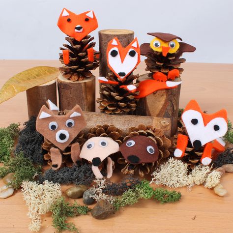 Create your own woodland scene this autumn with all your favourite woodland pine cone animals. Follow our step-by-step guide in the video to create these adorable pine cone animals! Pine Cone Animals, Woodland Animal Crafts, Forest Project, Pinecone Crafts Kids, Pinecone Crafts Christmas, Pinecone Crafts, Autumn Animals, Barn Wood Projects, Kids Watch