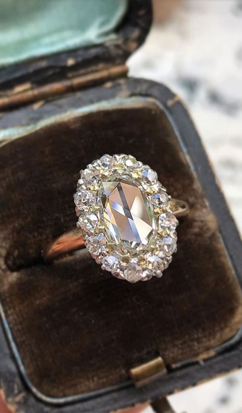 Antique Engagement Rings Victorian Gold, Large Vintage Engagement Rings, Antique Oval Engagement Rings, Edwardian Engagement Ring Gold, 1950s Wedding Ring, Antique Engagement Rings Vintage 1920s, Old Engagement Rings, Weird Engagement Rings, Vintage Deco Engagement Ring