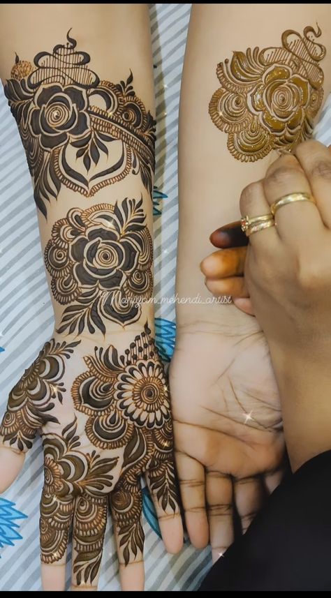 Mehendi Design Arabic Simple, Pero Ke Mehandi Design, Simple Dubai Mehndi Designs, Khafif Mehndi Designs New Dubai, Khafif Mehndi Designs Dubai, Dubai Mehndi Designs, Beautiful Simple Mehndi Design, Latest Arabic Mehndi Designs, Spine Tattoo Ideas