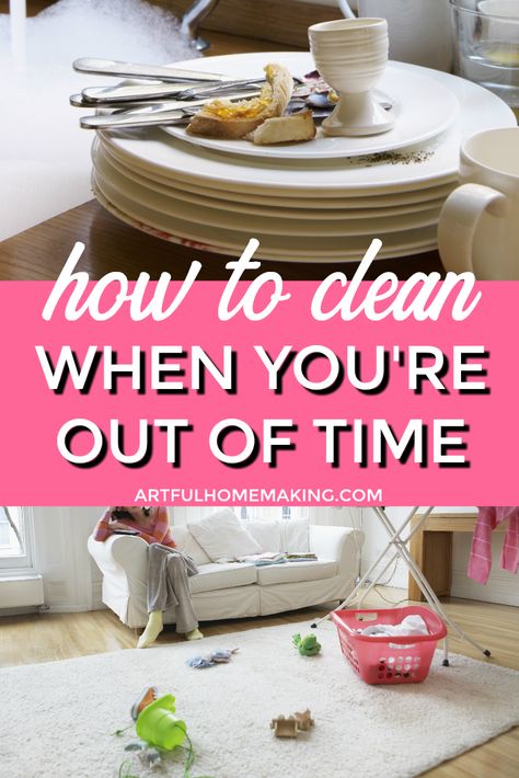 How to clean your house fast when you're out of time! This emergency cleaning plan will help you get your home clean in no time!  #cleaning #cleaningtips #homemaking #housekeeping Emergency Cleaning, Window Cleaner Recipes, Modern Homemaking, Cleaning Plan, House Is A Mess, Clean Your House, Homemaking Tips, Rust Removers, Dish Rag