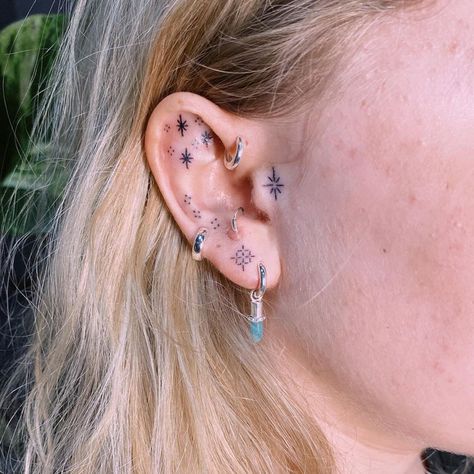 Ear Tattoo Inner With Piercing, Tattoo Ears, Inner Ear Tattoo, Tattoo Ear, Sparkle Tattoo, Small Back Tattoos, Russian Tattoo, Ear Tattoo Ideas, Ear Tattoos