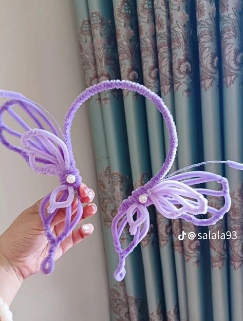 Chenille Stem Crafts, Pipe Cleaner Art, Chinese Crafts, Paper Flower Art, Diy Minecraft, Diy Pipe, Pipe Cleaner Crafts, Pinterest Diy Crafts, Hand Crafts For Kids