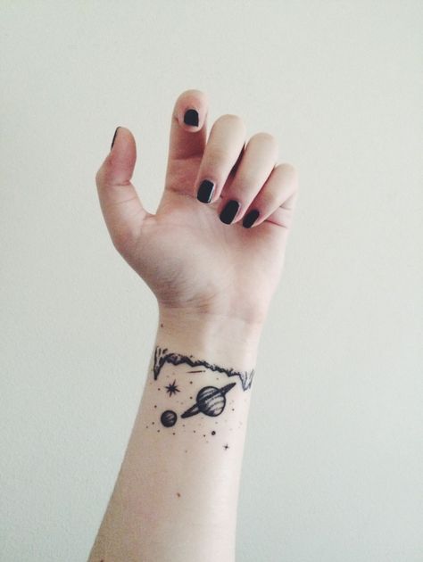 Galaxy Ideas, Aesthetic Tattoo Ideas, 15 Aesthetic, Rib Tattoos For Women, Planet Tattoos, Sharpie Tattoos, Wrist Tattoos For Guys, Alien Tattoo, Simple Tattoo Designs