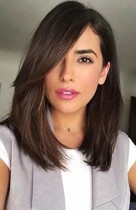 23 Best Shoulder Length Hairstyles for Women in 2020 - The Trend Spoter Longbob Hair, Haircuts Ideas, Long Bob Haircuts, Shoulder Length Hair Cuts, Long Bob Hairstyles, Haircut For Thick Hair, Trending Hairstyles, Bob Haircuts, Shoulder Length Hair