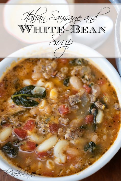 Sausage And White Bean Soup, Soup With Spinach, Sausage Soup Recipes, White Bean Soup Recipes, Bean Soup Recipe, Italian Sausage Soup, Diner Recept, Bean Soup Recipes, Italian Soup