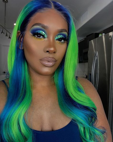 @tailormadejane’s Instagram post: “Omg so we did this look on FB live I loved it so much I had to color a wig to match 😩💪🏾🔥 what do y’all think? Everyone says I looks like…” Lace Front Straight, Hair Colorful, Coloured Hair, Birthday Hair, Colored Wigs, Raw Hair, Hair Starting, Black Barbie, Straight Wig