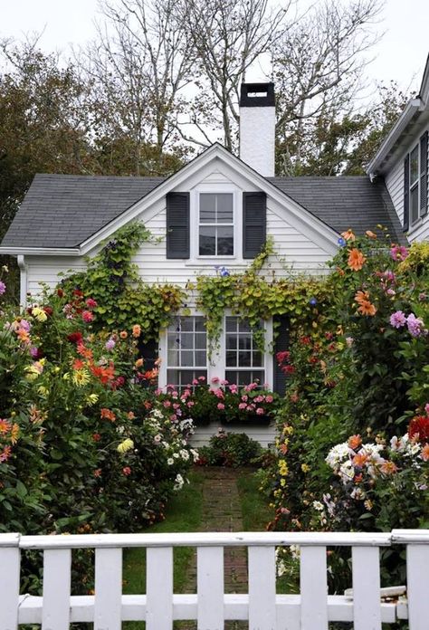 The Emily Post House in Edgartown, Martha's Vineyard Adding On To The Back Of The House, Juniper Landscaping, Tudor Cottage, Storybook Homes, Side Yards, Cottage Shabby Chic, Decor Studio, White Picket Fence, Have Inspiration