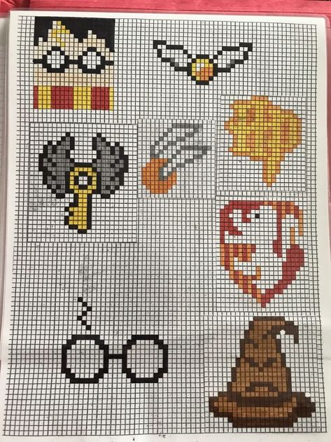 Tiny Pixel Art, Pixel Art Harry Potter, Harry Potter Cross Stitch, Harry Potter Perler Beads, Harry Potter Cross Stitch Pattern, Cross Stitch Harry Potter, Harry Potter Crochet, Art Harry Potter, Modele Pixel Art