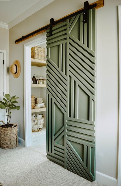 Geometric Barn Door, Vstupná Hala, Bath Aesthetic, Modern Barn Door, Interior Design Per La Casa, Dekor Diy, Diy Barn Door, التصميم الخارجي للمنزل, Diy Bar