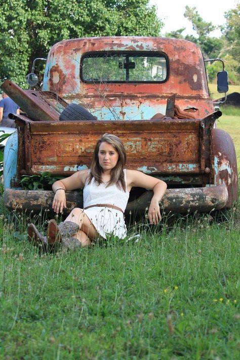 Country old truck senior pictures Old Truck Photoshoot, Fall Photoshoot With Old Truck, Senior Pic With Truck, Pictures With Old Trucks, Antique Truck Photoshoot, Vintage Truck Senior Pics, Truck Senior Pictures, Old Truck Photography, Country Girl Photoshoots Truck