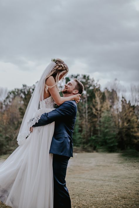 Boho romantic wedding day photography Cloudy Wedding, Wedding Day Photography, Made Of Honor, Cloudy Weather, Bride Groom Photos, 27 Dresses, Romantic Wedding Photography, Rainy Wedding, Day Photography