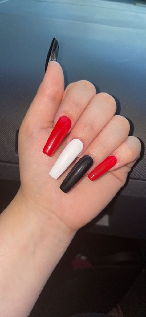 Red And White Matte Nails, Red Black And White Long Acrylic Nails, Red Black And White Nails Simple, Black And Red And White Nails, Red And White And Black Nails, Nails Red Black White, White Red And Black Nails, Red And White Halloween Nails, Red And Black Nails Simple