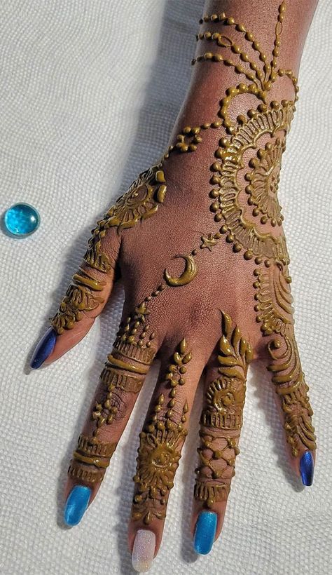 henna designs, celestial henna designs, moon henna designs, henna ideas, star henna designs, galaxy henna designs, henna design ideas Afghan Henna Designs, Moon Henna Design, Moon Mehendi Designs, Celestial Henna, Star Henna Designs, Henna Moon Design, Moon Henna Designs, Gold Henna Designs, Chest Henna