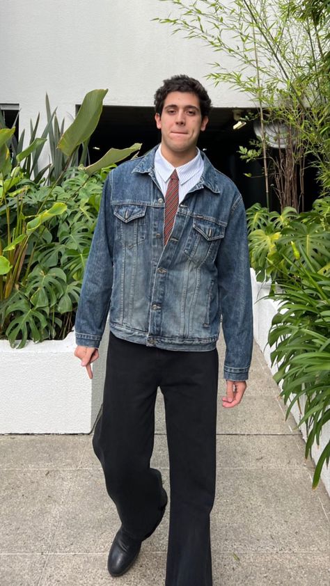 Normcore Outfits Men, Denim Jacket Outfit Mens, Men Streetwear Outfits, Japanese Street Fashion Men, Oversize Outfit, Fashion Models Men, Walking Outfits, Denim Jacket Outfit, Downtown Outfits