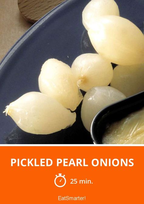 Pickled Pearl Onions - quick recipe - simple dish - A recipe idea by EAT SMARTER | European, Mediterranean, Swiss, Sour, Onion #rootvegetable #recipes Pickled Pearl Onions Recipe, Pickled Pearl Onions, Pearl Onions Recipe, Pearl Onion Recipe, Healthy Delicious Recipes, Pearl Onions, Refrigerator Pickles, Roasted Onions, Root Vegetable