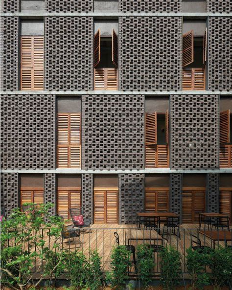 http://www.archdaily.com/640809/lantern-hotel-zlgdesign/?ad_medium=widget Building Skin, Hotel Facade, Hotel Exterior, Architecture Facade, Plans Architecture, Brick Architecture, Brick Facade, Building Facade, Brick Design