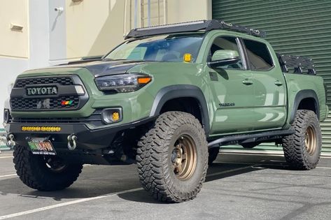 Taco Tuesday: 5 Rock Slider Options for 3rd Gen Toyota Tacoma Sweet Tacos, Tacoma 3rd Gen, Tacoma Build, 3rd Gen Tacoma, Tacoma Toyota, Tacoma Mods, Tacoma 4x4, 2017 Toyota Tacoma, Toyota Accessories