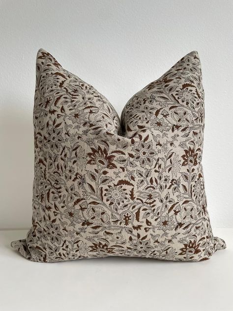 Block Printed Pillows, Brown Pillows, Organic Pillow, Visual Texture, 20x20 Pillow Covers, Hand Block Print, Decorative Cushion Covers, Block Printing Fabric, Organic Linens